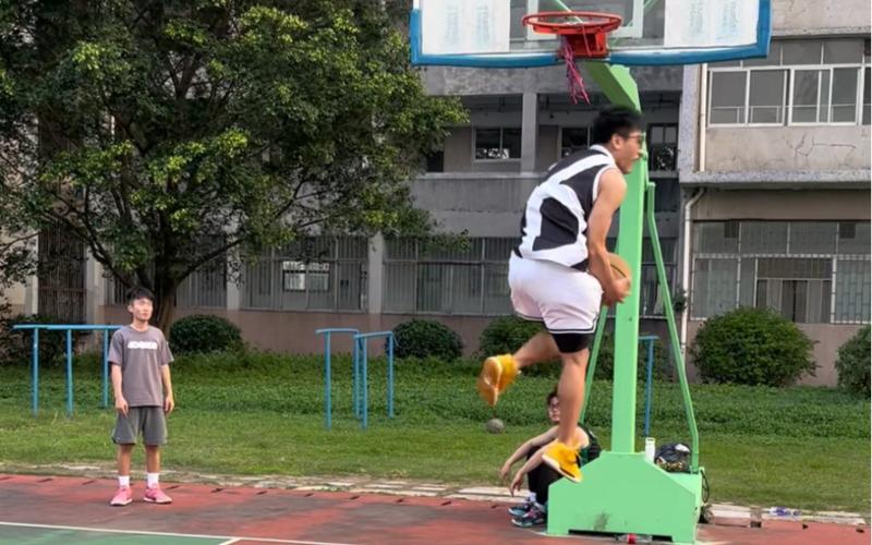 論變得微不
