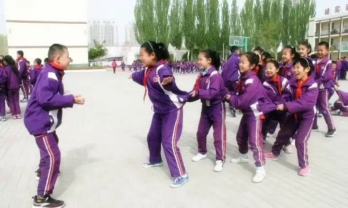 而是深入剖